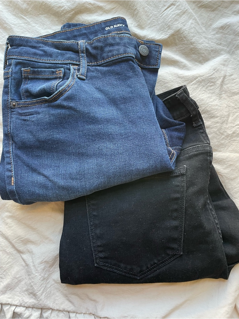 Two Pairs Old Navy Women’s Super Skinny Rockstar Midrise Jeans 14S EUC